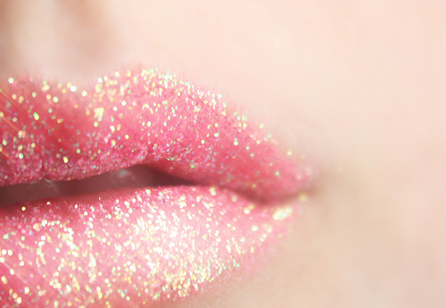 ألوان الروج Glitter-kiss-lips-pink-sparkle-Favim.com-138032