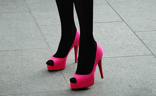 احدث احذيه للنساء 2012 Black-tights-fashion-heels-high-heels-matte-Favim.com-139726