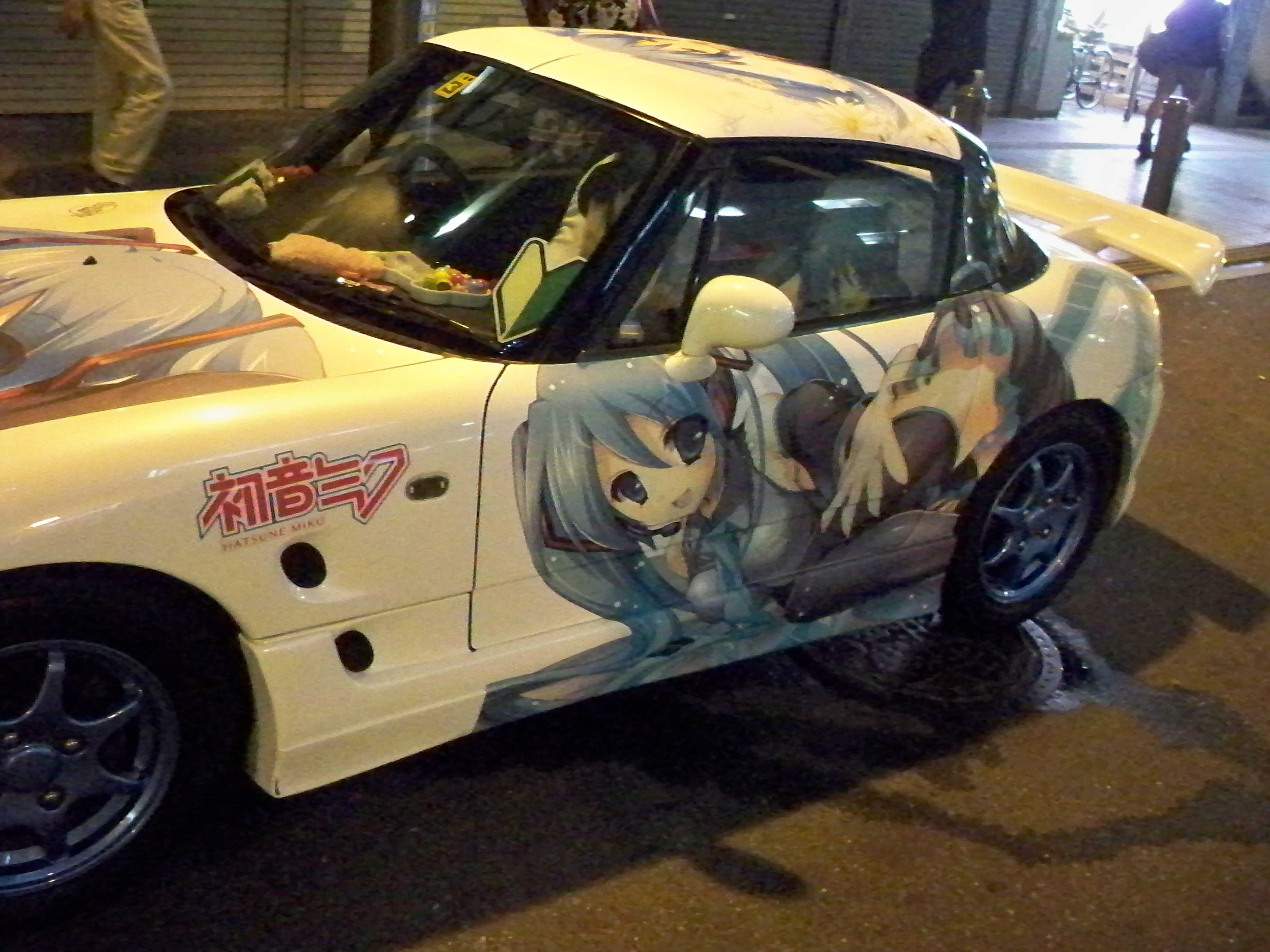 Manga Car  (Hilo Otaku) Itasha_hatsune_miku_cappuccino_by_toshya-d2yh0d5