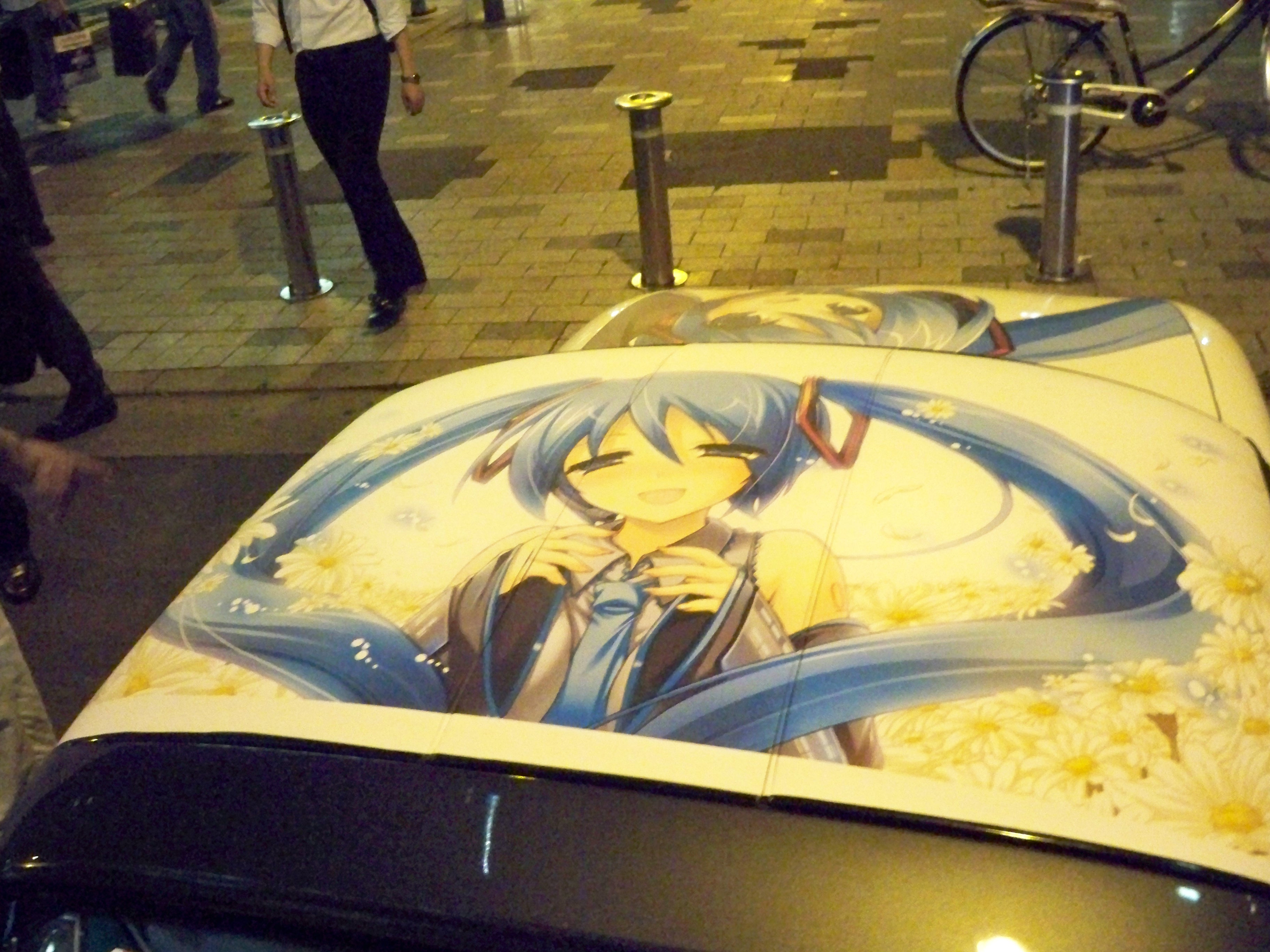 Manga Car  (Hilo Otaku) Hatsune_miku_cappuccino_roof_by_toshya-d3d5ot8