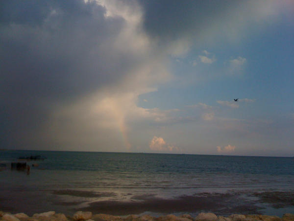 صورة ♥ }{ :: صور لمملكـة الـبـحريـن :: }{ ♥ + هـدآيـآ }{ !  Rainbow_in_Bahrain_by_Jeremy_photography