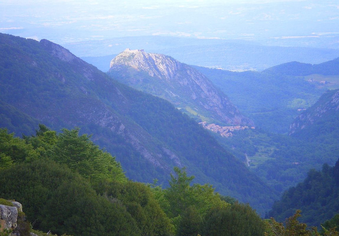 Présenter sa région/pays 86-Pog-Montsegur-illimine