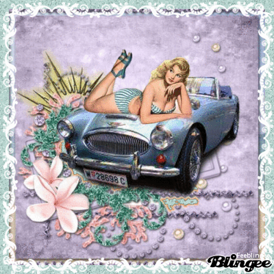 Pin up et voiture ancienne 14413695