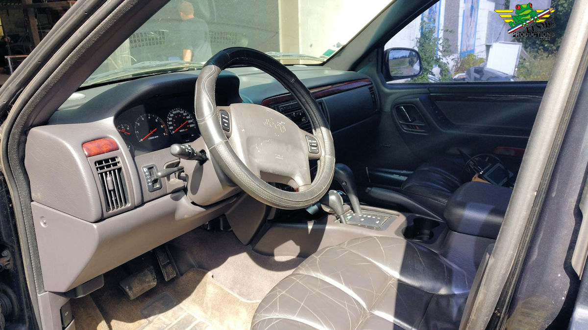 La renaissance du Jeep WJ de Chris WJ-interieur