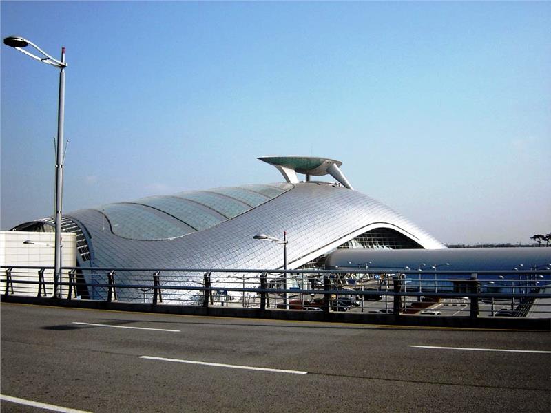 Những thông tin cần biết khi du lịch Hàn Quốc Incheon-international-airport-hall-799