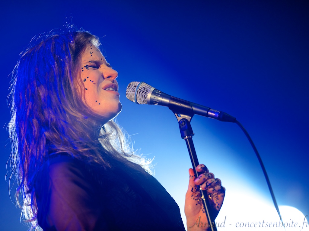 CHRISTINE & THE QUEENS - Queen of Pop. - Page 7 Christine-and-the-Queens-Moulin-Marseille-14-03-2013-1