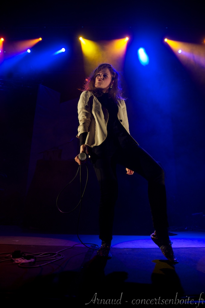 CHRISTINE & THE QUEENS - Queen of Pop. - Page 7 Christine-and-the-Queens-Moulin-Marseille-14-03-2013-4