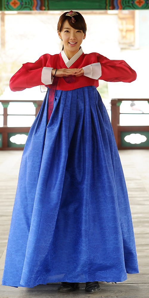 [110101/PICS]Rana @ Hanbok Shoot for StarToday Image_readtop_2011_404_1293836404359272