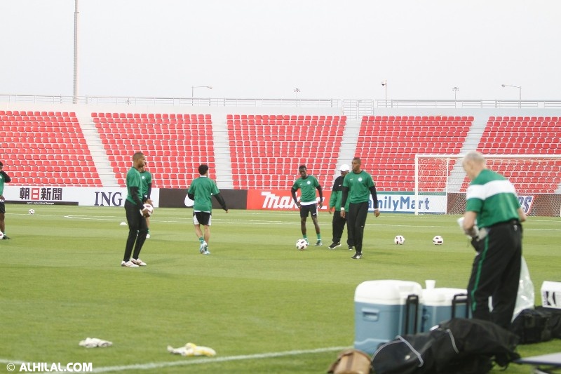 بالصور :  ناصر الجوهر يقود تمارين المنتخب السعودي + مقال بتال القوس 30275212123771396807