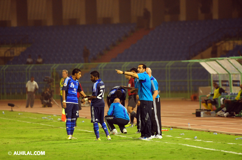 صور سالم الدوسري في مباراه الهلال والشباب الإماراتي 84849060129179531655