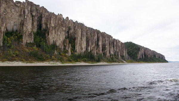 روسيا تسير أول كنيسة عائمة في عام 2011 على الأنهار السيبيريا 974235515