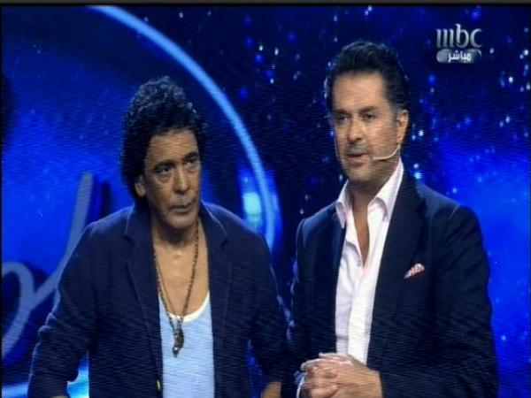 اراب ايدول: دموع محمد منير تتساقط وأحلام تصاب بحالة غريبة  1369428837_ragheb_and_mounir