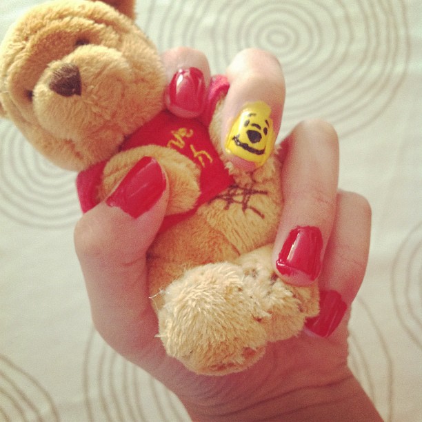 Ongles Winnie l'ourson. Source