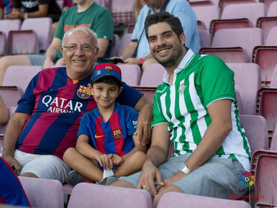 صور مباراة : برشلونة - بيتيس 2-0 ( 20-08-2017 )  W_900x700_20195318david-ramirez---betis---0012