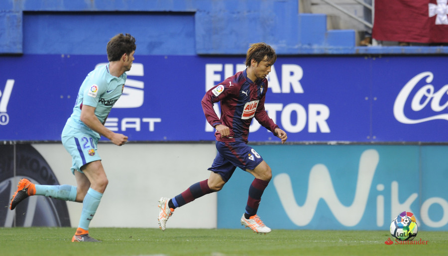 صور مباراة : ايبار - برشلونة 0-2 ( 17-02-2018 )  W_900x700_17174539eibar---barcelona-42