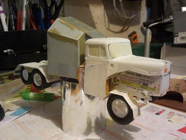 Wolf truck sur base de Diamond Reo AMT au 1/25 Wolf77