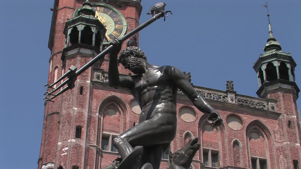 Axl reparte amor - Página 13 883984217-neptune-mythology-brick-gothic-neptune-fountain-gdansk