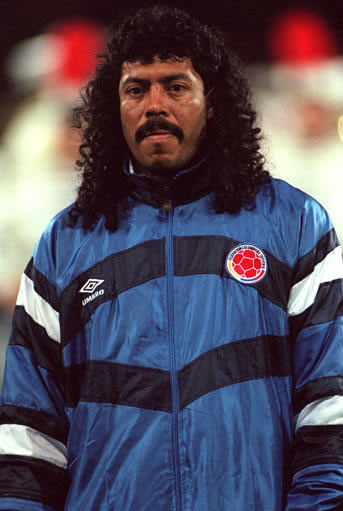  Qui est ce joueur ? - Page 2 HIGUITA_RENE_JOSE_ZAPATA_jpg