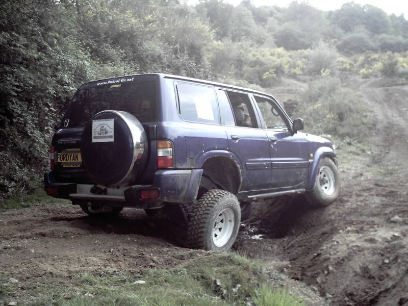 Nissan Patrol TD6 long(blue bird) de fordyan 330_3_imag0011