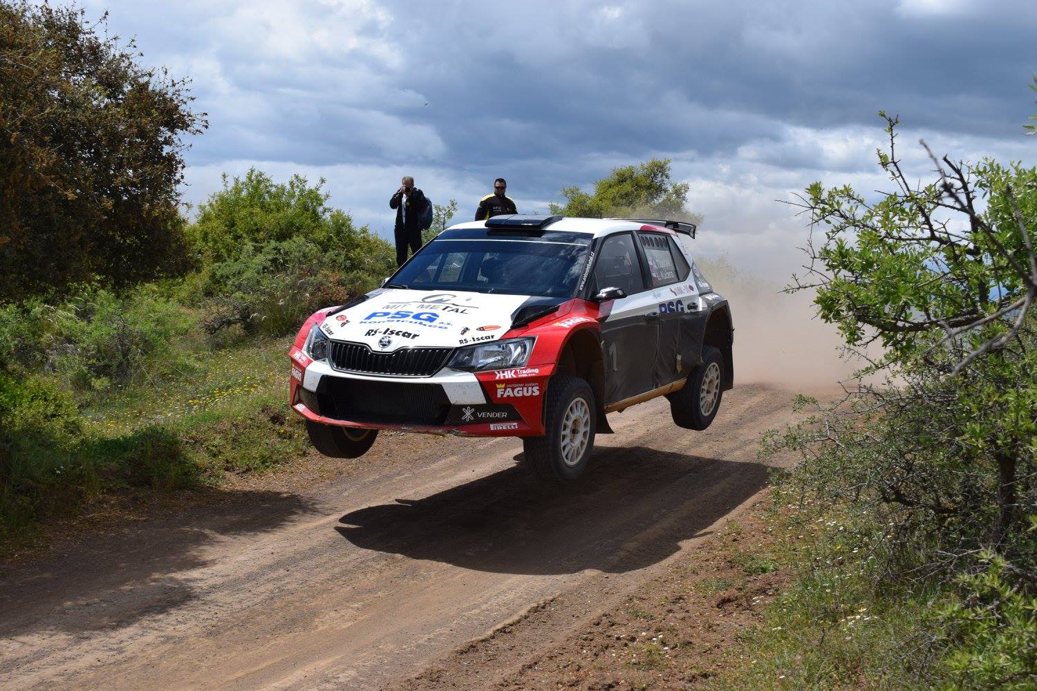 Rally Acropolis 2016 ERC Post-177-0-47078700-1462349069