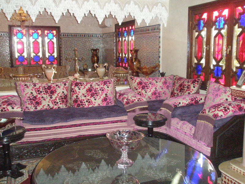 اليكم أجمل الصالونات المغربية  Hwaml.com_1287097900_383