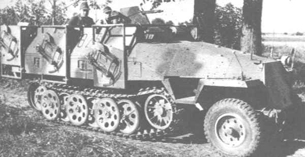 Sd.Kfz 251 "stuka zu fuss" 02621