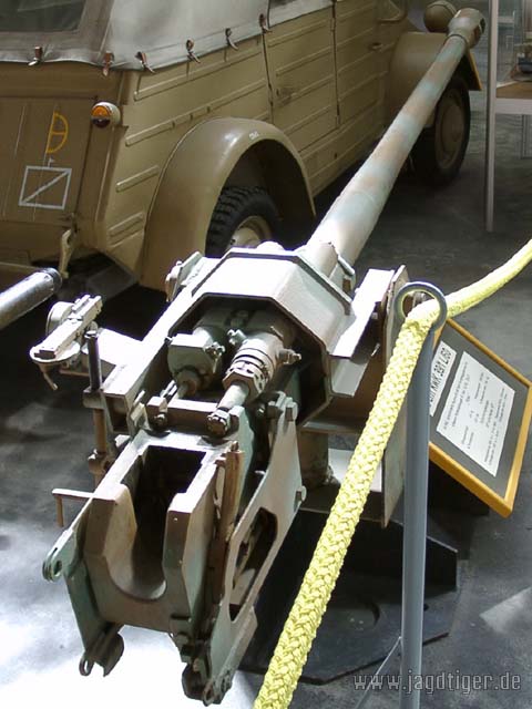 véhicules de reconnaissance allemands Sdkfz234_2puma-02