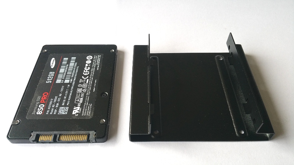 Disque Dur SSD / La Formule 1 du Disque Dur du Futur ;-) AdaptSSD1