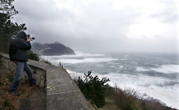 ¿Ha llegado el ciclón a Euskadi? - Página 2 1232794500555