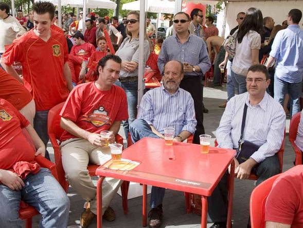 Pantalla gigante en Valladolid para seguir a España. 1213521545137