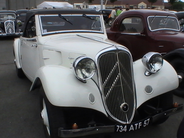 Les 75 ans de la traction avant à Arras 12.100