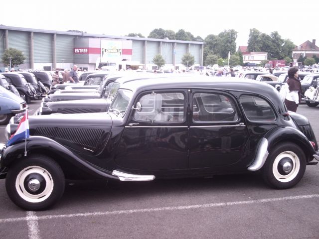 Les 75 ans de la traction avant à Arras 13.49