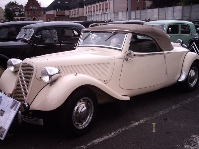 Les 75 ans de la traction avant à Arras 13.54