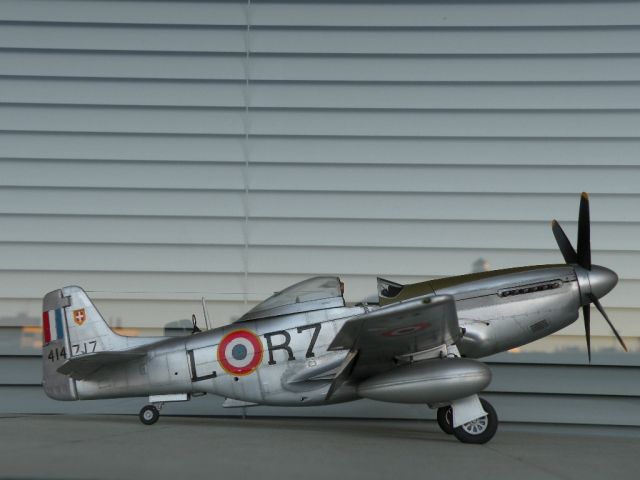 P51D  II/33 SAVOIE    hasegawa 1/32 26.43