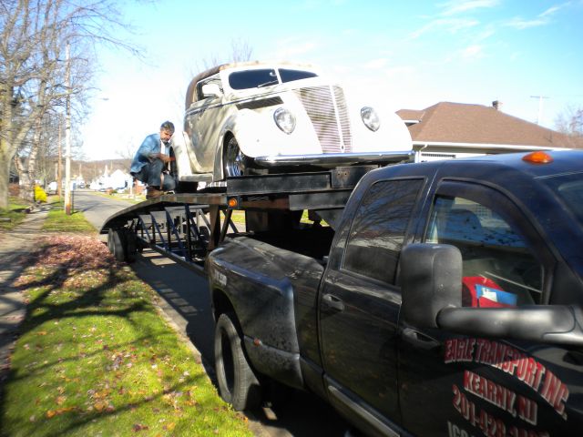 P.J.'s Ford 37 cabrio 27.129