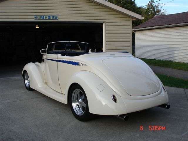 P.J.'s Ford 37 cabrio 27.139