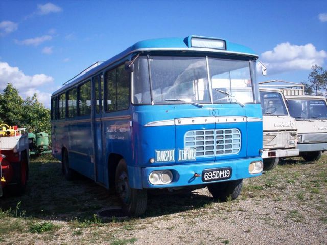 Utilitaires et poids-lourds  non Citroën ... - Page 11 02.240