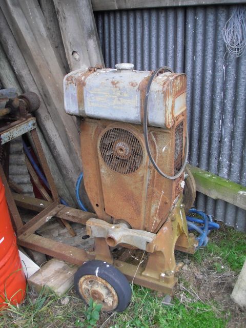 vends scie entrainement par moteur bernard W13 05.169