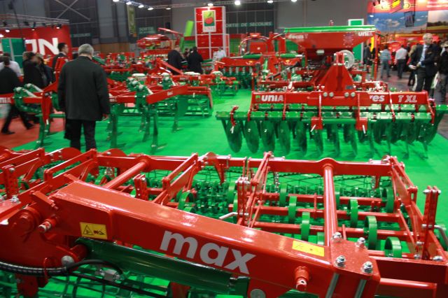 [b]Salon international de la machine agricole[/b] 22.120