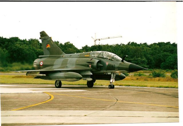 un Mirage 2000N s'écrase dans la Creuse - Page 3 04.282