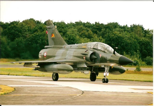 un Mirage 2000N s'écrase dans la Creuse - Page 3 04.283