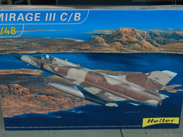 mirage IIIB du 2/2 côte d'or maquette Heller 1/48 25.252