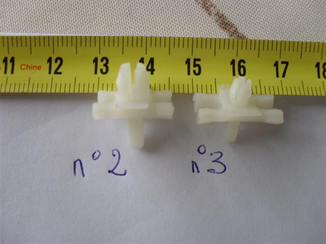 Lot de 9 Agrafes clips de faisceau électrique et calculateurs PEUGEOT