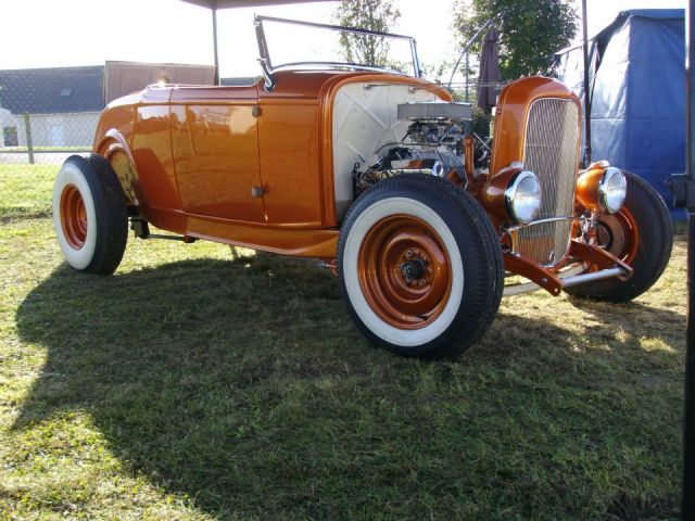 meeting hot rod et d ancienne a 10 minute de Caen  02.43