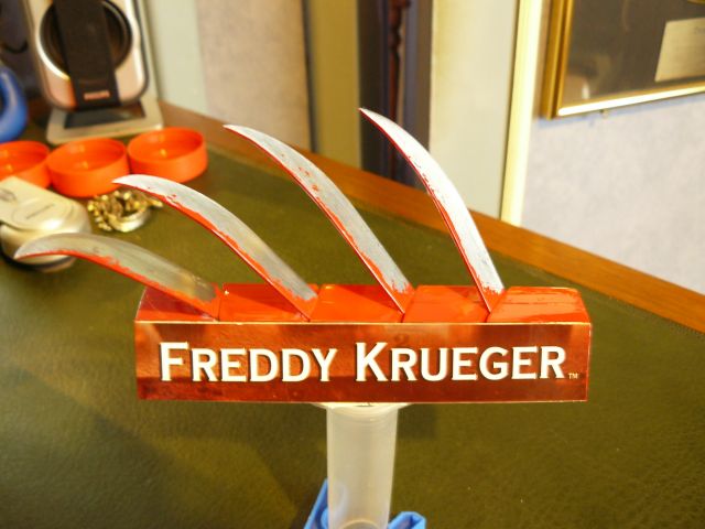 Freddy Krueger NECA 1/4 à droit aussi à son custom......... - Page 2 25.108