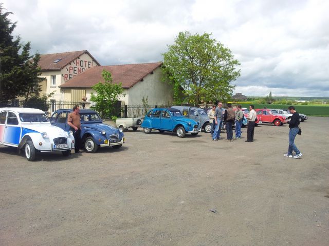 20ème Rencontre Nationale des 2cv Clubs de France à Lavaré (72) 9-12 mai 2013 10.12