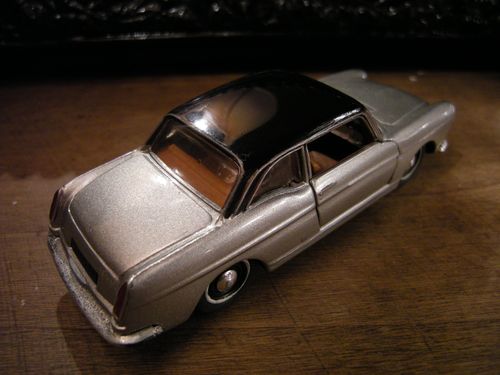 Ma 404 coupé Elligor 1/43 > 06.2