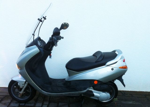 Echange scooter 125 peugeot  25.217