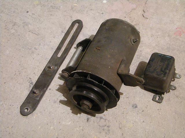 DYNAMO et REGULATEUR Peugeot 404 > 02.3