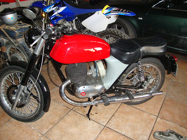 En proceso: mi Montesa Comando - Página 2 224E85810C284E3AD4F7244E3AD4E1